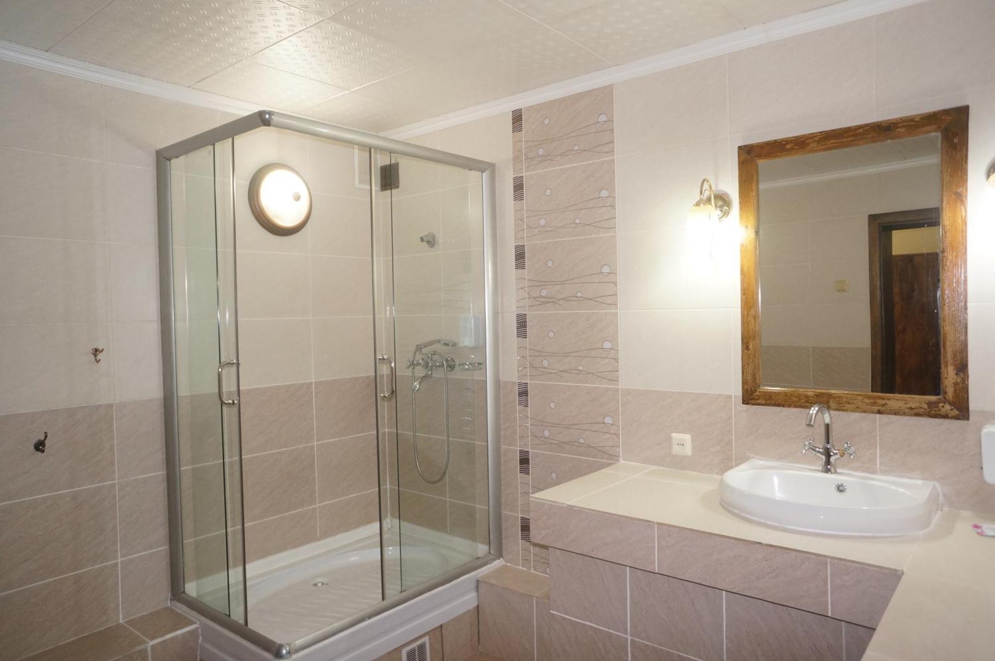 GALIRAD Hotel Ustʼ-Kamenogorsk Zimmer foto